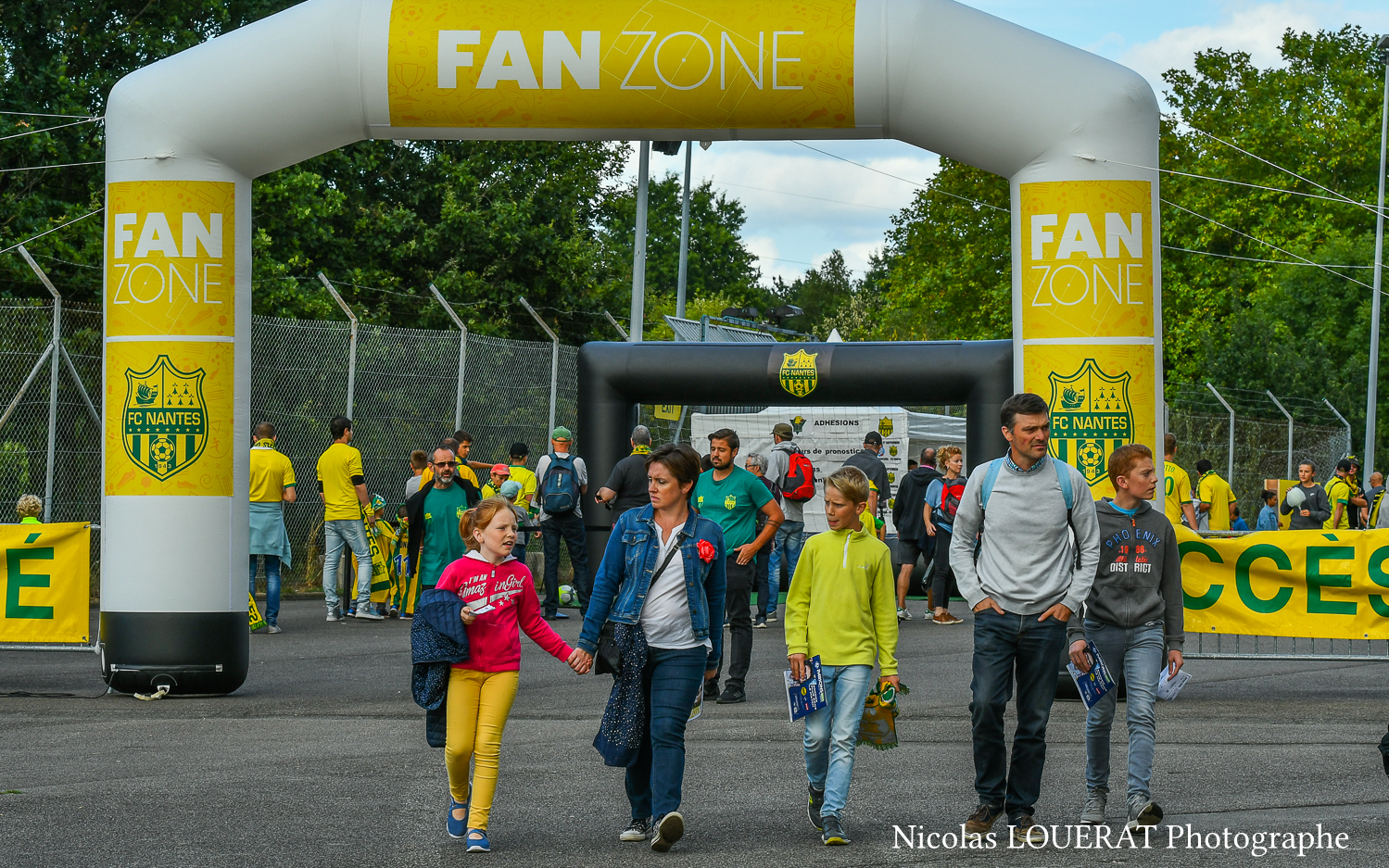 FC Nantes Supporters Effervescence à la Fan Zone