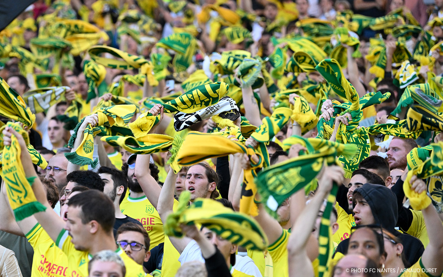 Fanion FC Nantes – 10x9 Cm, Années 80, Collector Supporters