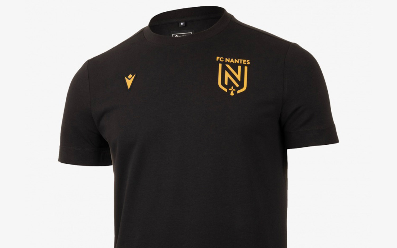 fc-nantes-boutique-officielle-le-t-shirt-et-le-bermuda-de-sortie