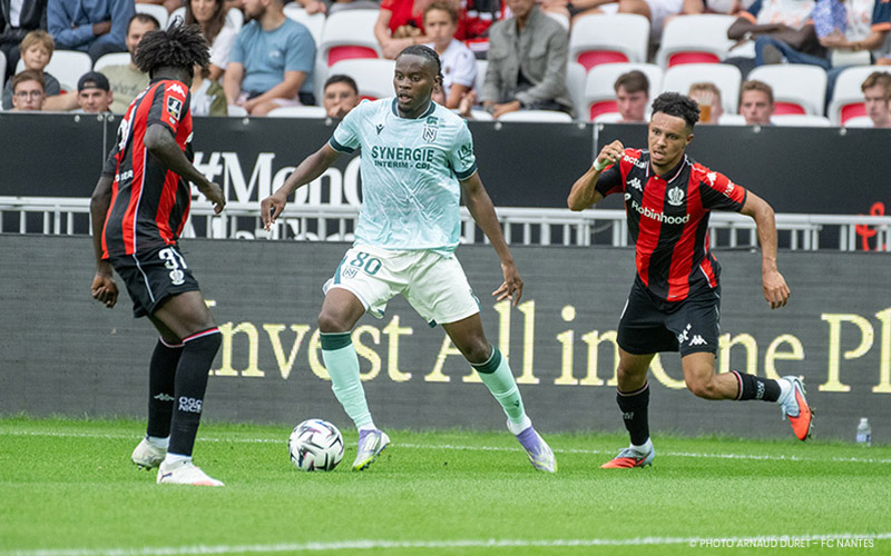 photo de Junior Mwanga face à l'OGC Nice