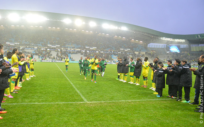 Les Canaris rendent hommage à leur vaillant adversaires