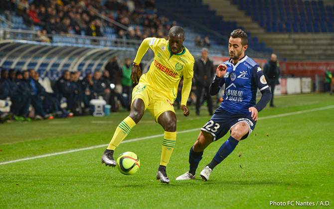 Youssouf Sabaly poursuivi par Fabien Camus