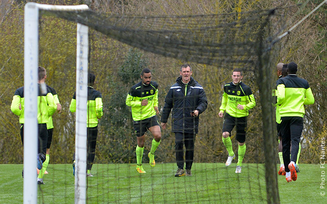 Stéphane Wiertelak à l'échauffement avant l'entraînement